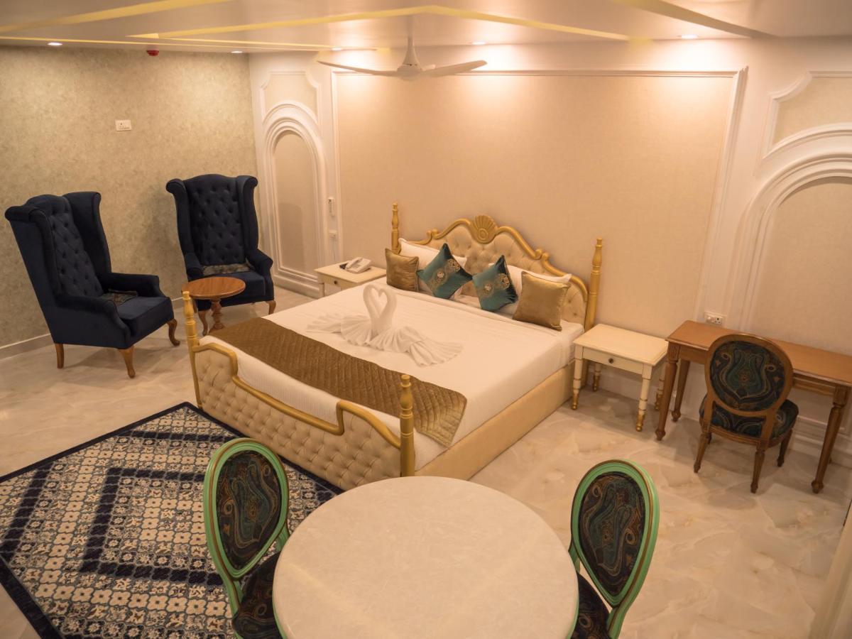 Hotel Blue Waves Jangli Ghāt Buitenkant foto